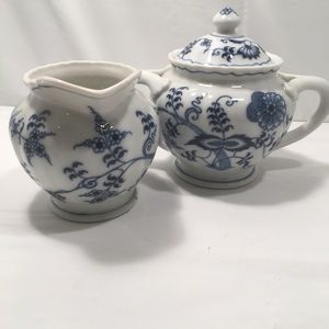 Blue Danube Blue Onion Cream and Sugar Bowl w Lid